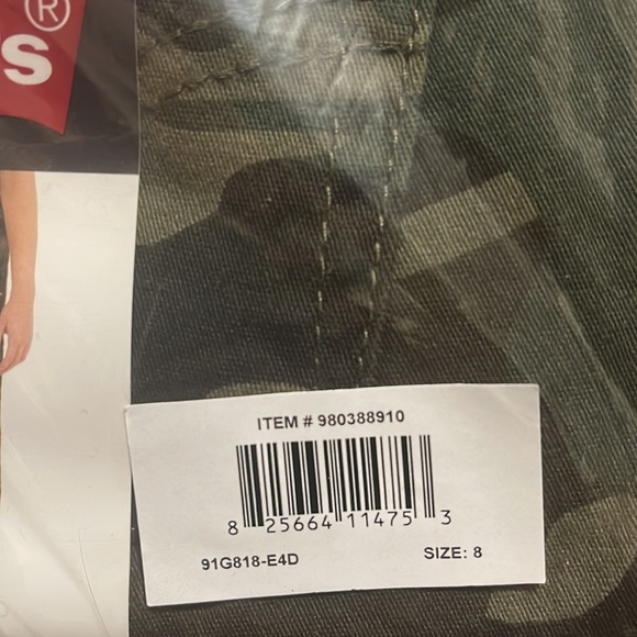 Levi's Twill Jogger Pants Forest Camo Boy's/Girl’s Sz 8 & 12 MSRP$42 - Picture 7 of 8